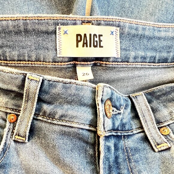 Paige Anessa Cropped Jeans Size 26 Raw Hem Medium Wash - Picture 2 of 9